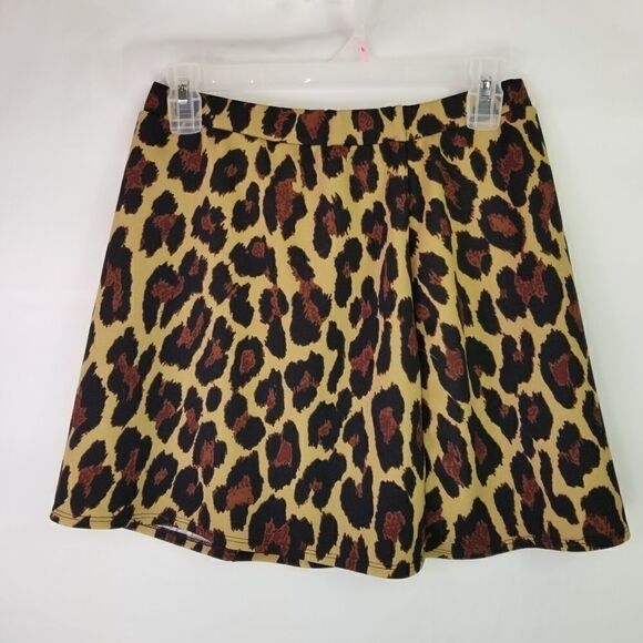 Olivia Rae Animal Print Skirt. Size L. - Picture 4 of 5